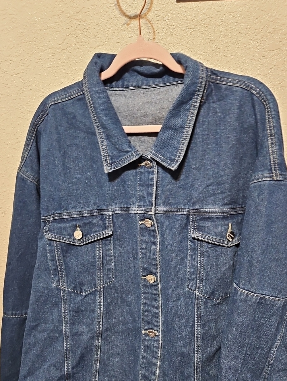 SHEIN Medium Blue Relaxed Denim Jacket With BUTTERFLY EMBROIDERY ON THE BACK. - Picture 2 of 7
